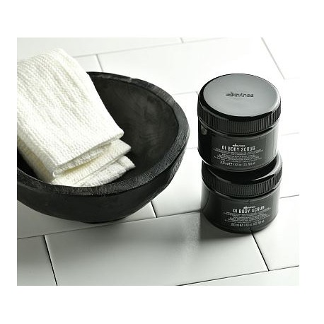 Скраб для абсолютной красоты тела DAVINES OI BODY SCRUB